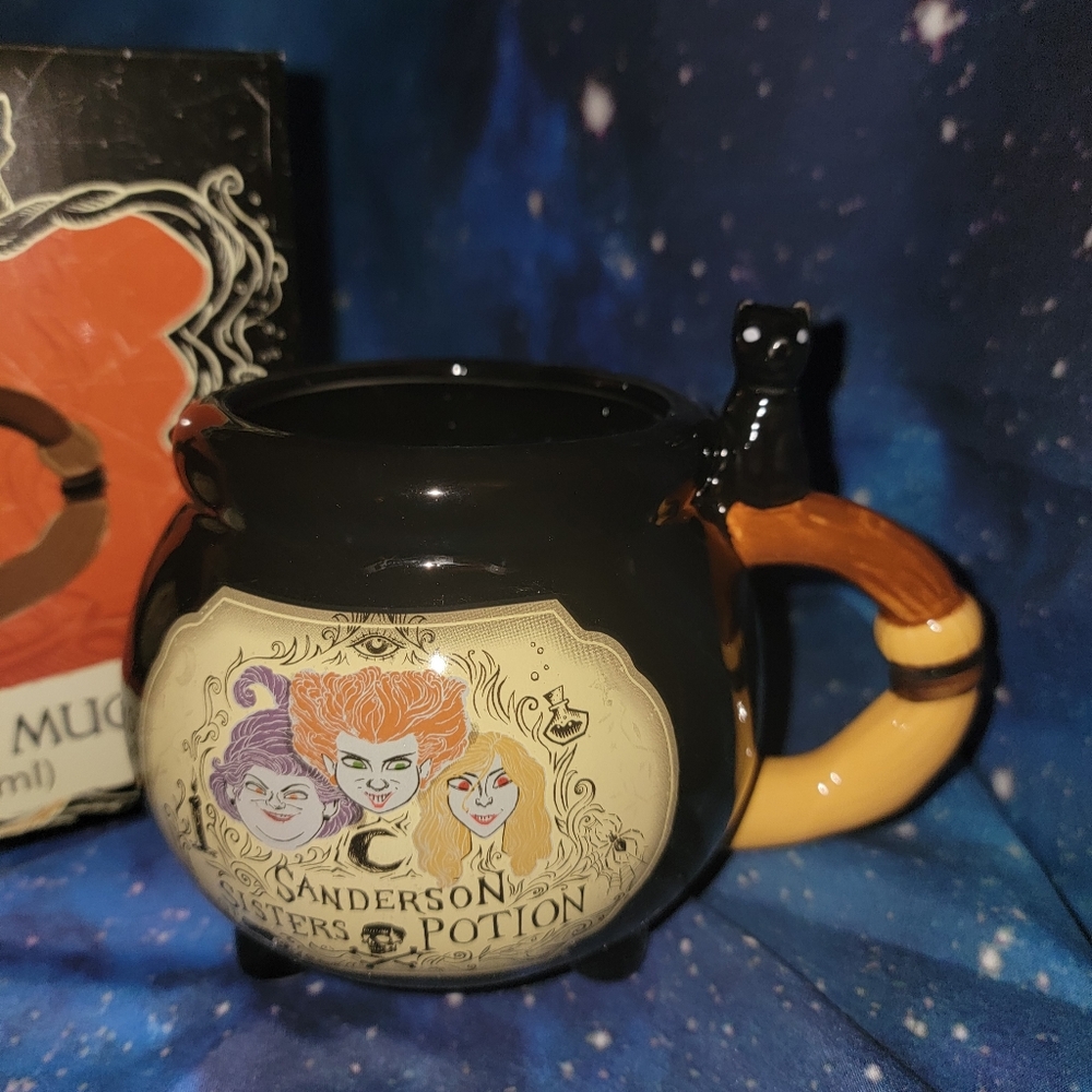 NEW Boxed Hocus Pocus Sculpted Cauldron MUG - Picture 6 of 12